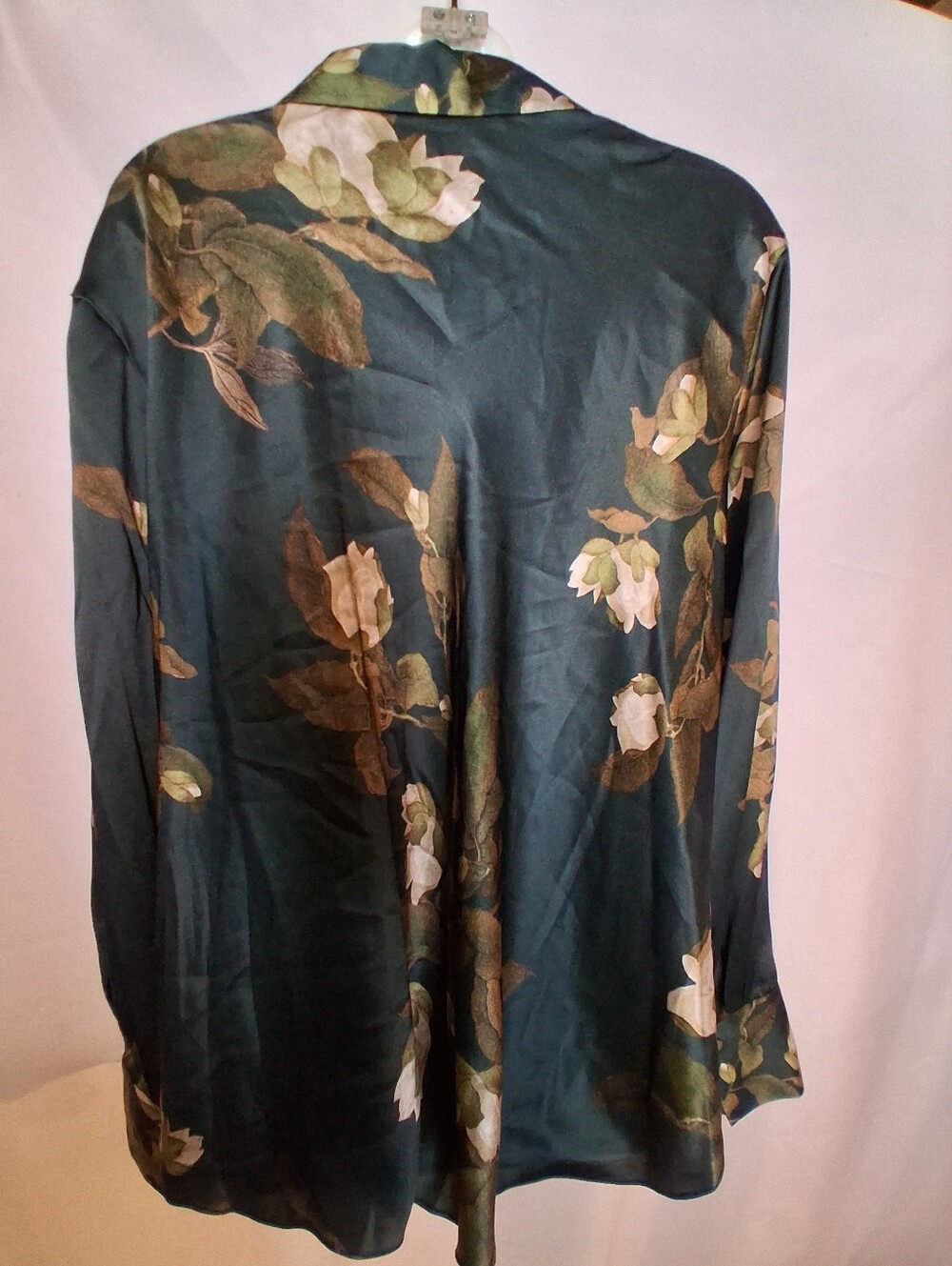 Silky Black Floral Button-Up Blouse - Picture 7 of 11